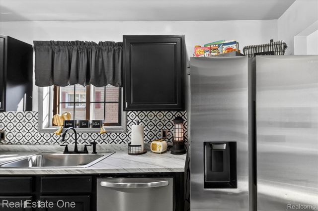 8062 Campbell Street, Taylor, MI 48180