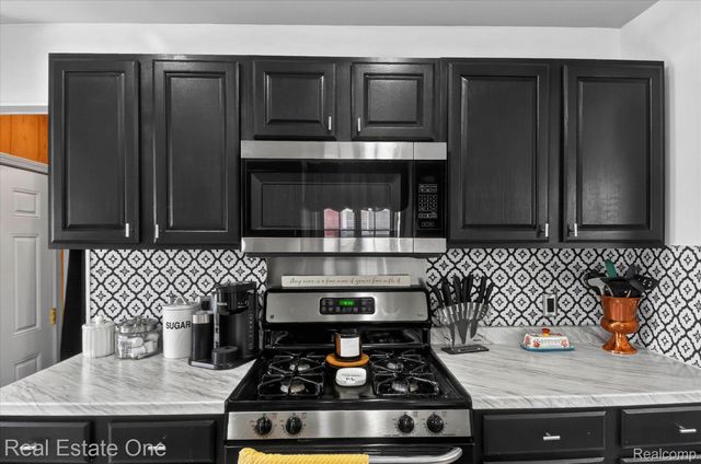 8062 Campbell Street, Taylor, MI 48180