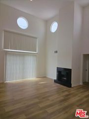 2050 S Bentley Avenue 1, Los Angeles, CA 90025
