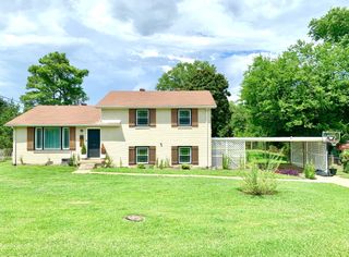 313 Verdun Dr, Clarksville, TN 37042
