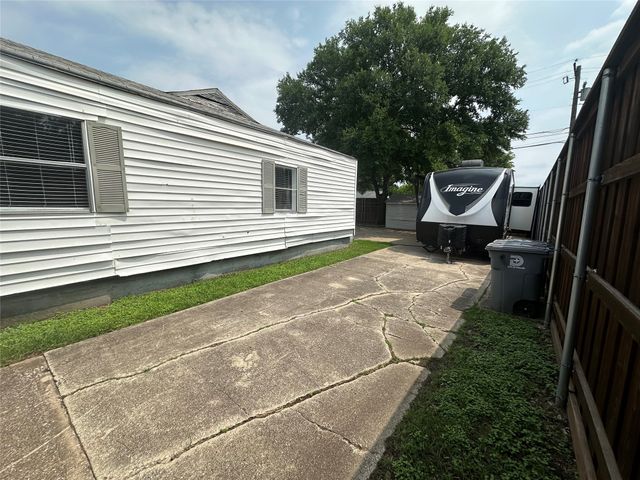 4702 W University Boulevard, Dallas, TX 75209