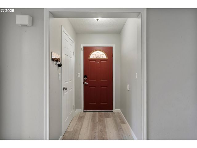 2409 32ND Ave, Salem, OR 97301