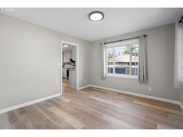 2409 32ND Ave, Salem, OR 97301