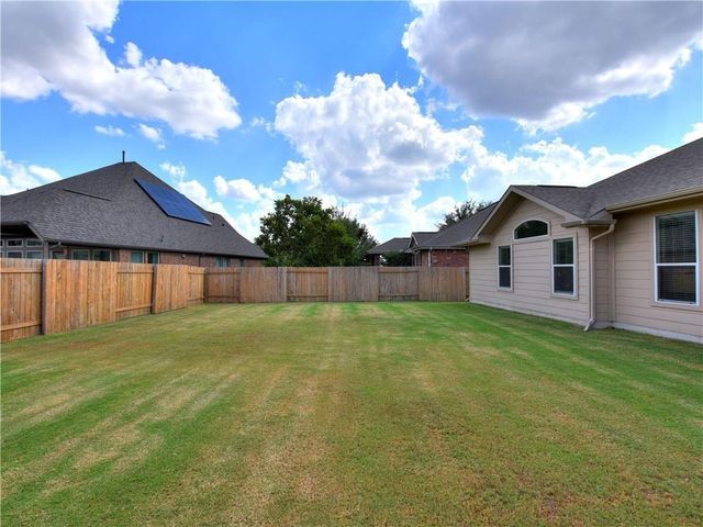 13528 Green Lodge CT, Manor, TX 78653