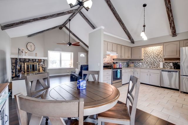 625 Netherlands Dr, Hermitage, TN 37076