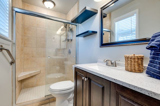 625 Netherlands Dr, Hermitage, TN 37076