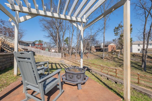 625 Netherlands Dr, Hermitage, TN 37076