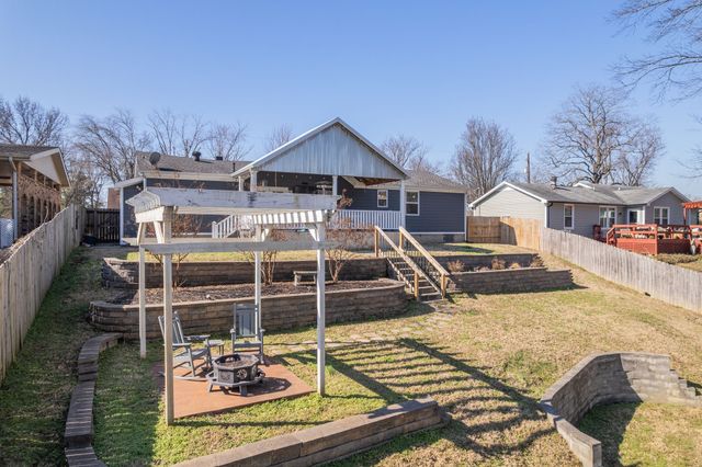 625 Netherlands Dr, Hermitage, TN 37076