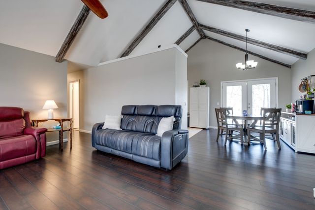 625 Netherlands Dr, Hermitage, TN 37076