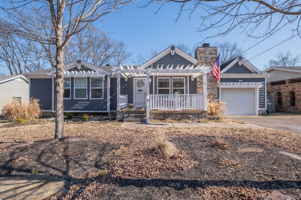 625 Netherlands Dr, Hermitage, TN 37076