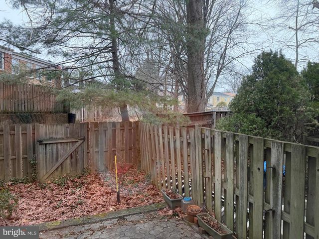 11573 SULLNICK WAY, Gaithersburg, MD 20878