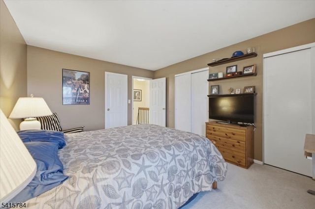 262 Spruce Ct, Raritan Twp., NJ 08822