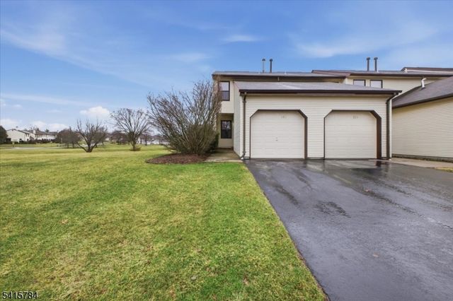 262 Spruce Ct, Raritan Twp., NJ 08822