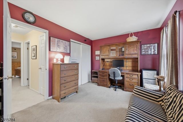 262 Spruce Ct, Raritan Twp., NJ 08822