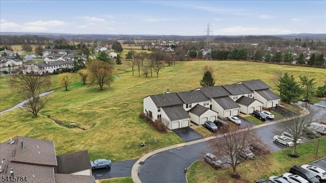 262 Spruce Ct, Raritan Twp., NJ 08822