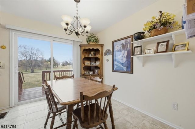 262 Spruce Ct, Raritan Twp., NJ 08822