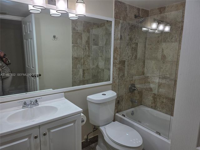 8100 Geneva Ct 432, Doral, FL 33166