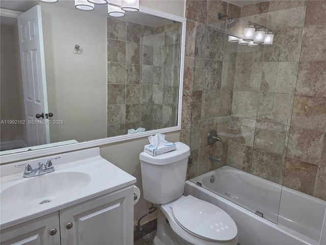 8100 Geneva Ct 432, Doral, FL 33166