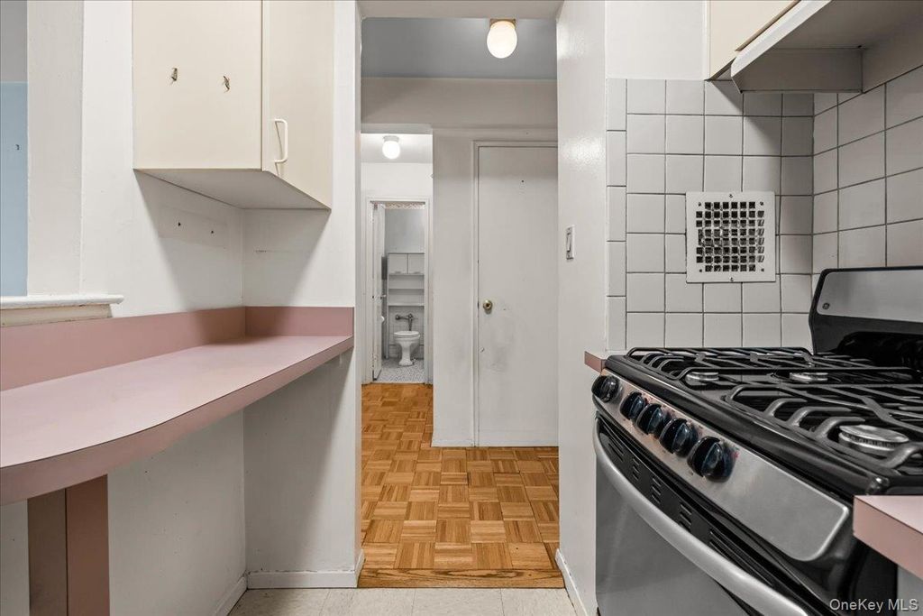 3030 Johnson Avenue 3D, Bronx, NY 10463 — photo 5