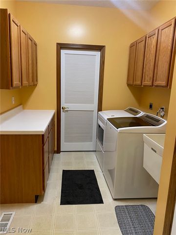 2231 Langford Lane, Avon, OH 44011