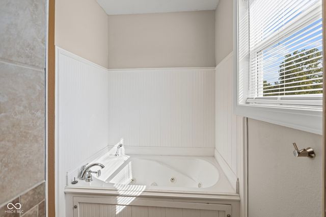 5908 Cabot Drive, Indianapolis, IN 46221