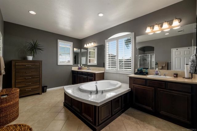 35631 Sainte Foy Street, Murrieta, CA 92563