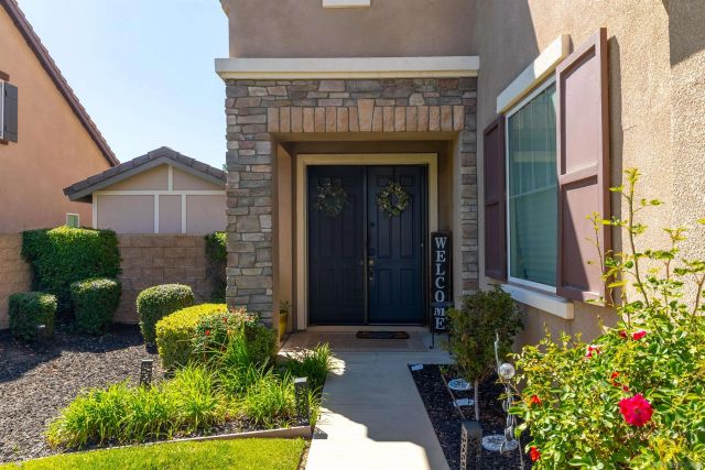 35631 Sainte Foy Street, Murrieta, CA 92563