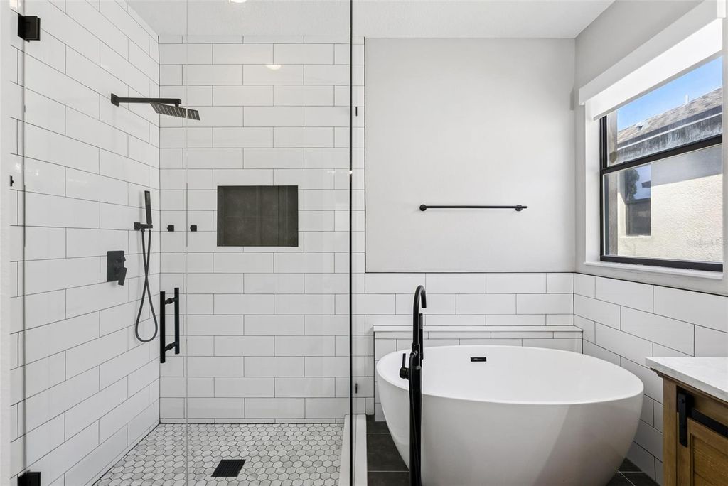 Image 11 of property listing at 9979 ARMANDO CIRCLE, Orlando, FL 32825