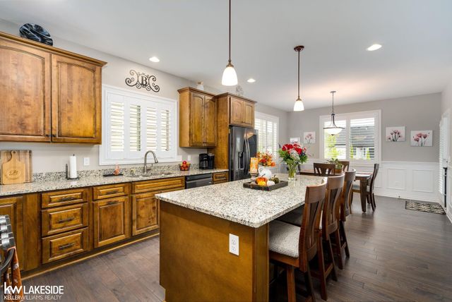 30009 Quincy Street, Chesterfield Twp, MI 48051