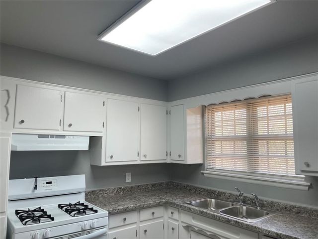 9209 Rhythm Road, Midwest City, OK 73130