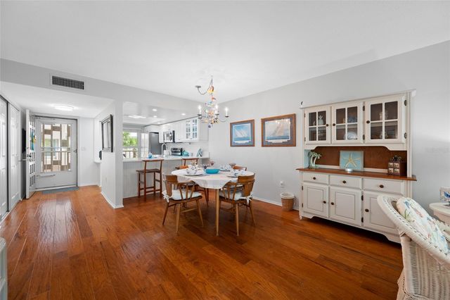 121 ISLAND WAY 323, Clearwater Beach, FL 33767