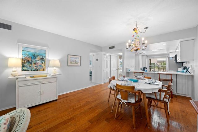 121 ISLAND WAY 323, Clearwater Beach, FL 33767