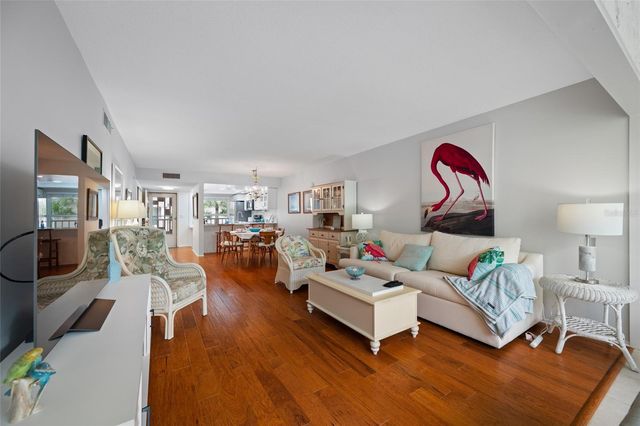 121 ISLAND WAY 323, Clearwater Beach, FL 33767