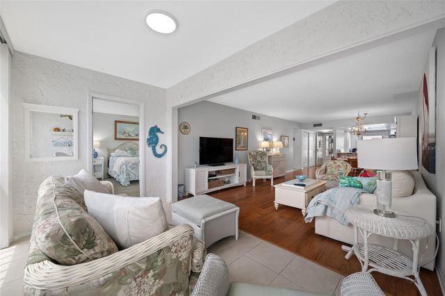 121 ISLAND WAY 323, Clearwater Beach, FL 33767