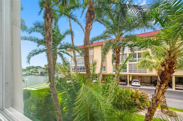 121 ISLAND WAY 323, Clearwater Beach, FL 33767
