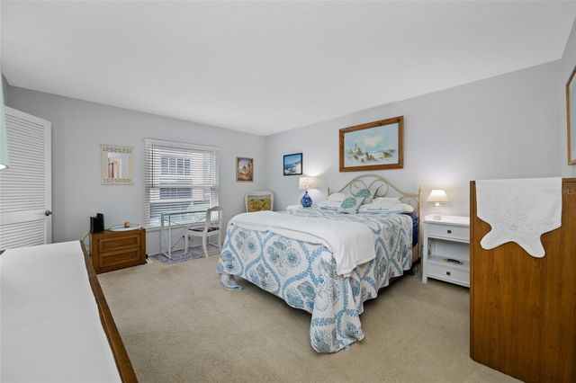 121 ISLAND WAY 323, Clearwater Beach, FL 33767