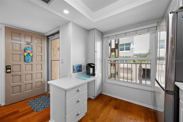 121 ISLAND WAY 323, Clearwater Beach, FL 33767