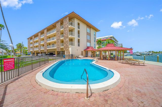 121 ISLAND WAY 323, Clearwater Beach, FL 33767