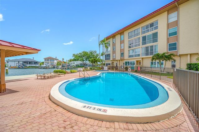 121 ISLAND WAY 323, Clearwater Beach, FL 33767