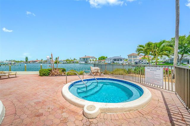 121 ISLAND WAY 323, Clearwater Beach, FL 33767