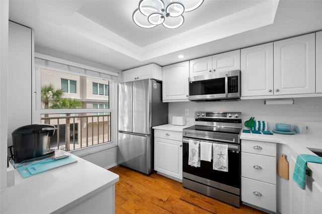 121 ISLAND WAY 323, Clearwater Beach, FL 33767