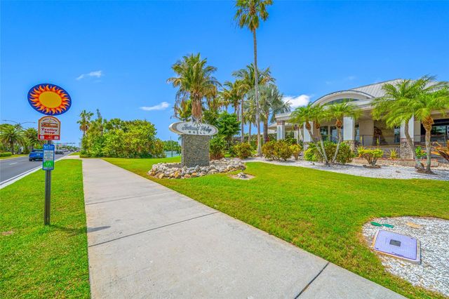 121 ISLAND WAY 323, Clearwater Beach, FL 33767