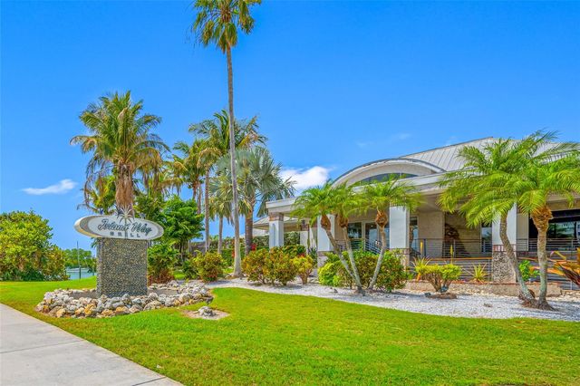 121 ISLAND WAY 323, Clearwater Beach, FL 33767