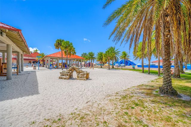 121 ISLAND WAY 323, Clearwater Beach, FL 33767