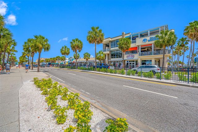 121 ISLAND WAY 323, Clearwater Beach, FL 33767