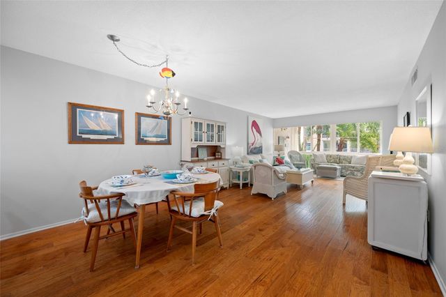 121 ISLAND WAY 323, Clearwater Beach, FL 33767