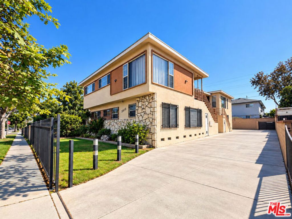 3012 Alsace Avenue, Los Angeles, CA 90016