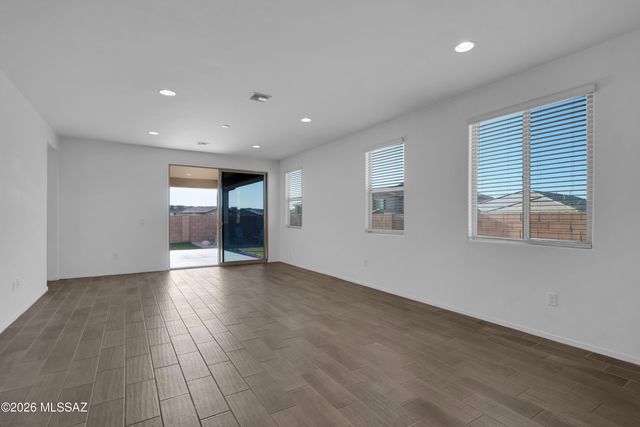 10100 S Rolling Water Drive, Vail, AZ 85641