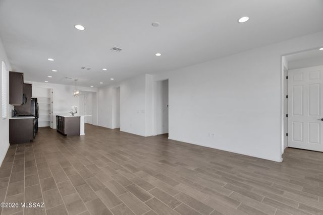 10100 S Rolling Water Drive, Vail, AZ 85641