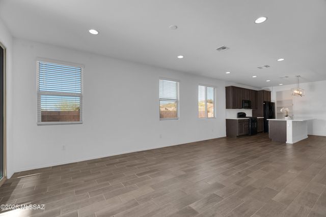 10100 S Rolling Water Drive, Vail, AZ 85641